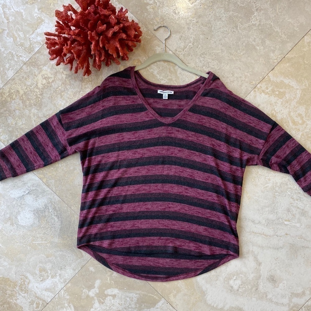 3 / $12 American Eagle Burgundy And Gray Knit S